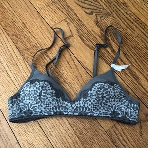 Aerie Grey Lace 32 AA Wireless Bra NWT
